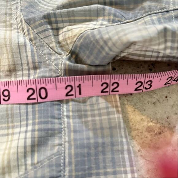 Columbia Men's Omni-Wick Plaid Button-Up Shirt Gray Size M Short Sleeve - Picture 7 of 9